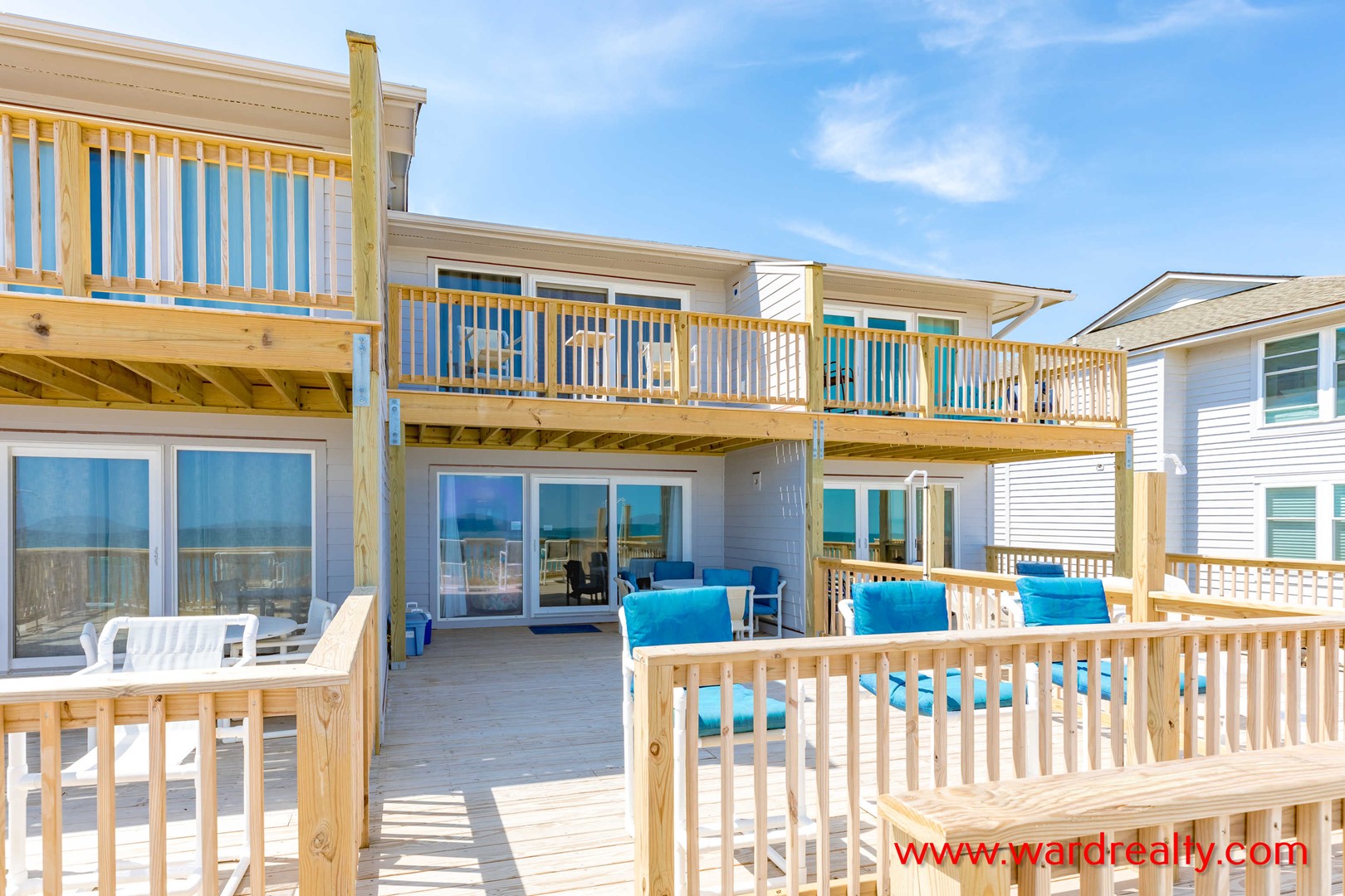 Beach Daze Oceanfront Exterior