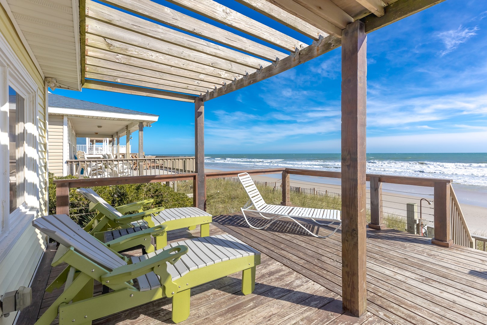 Partially Covered Sun Deck