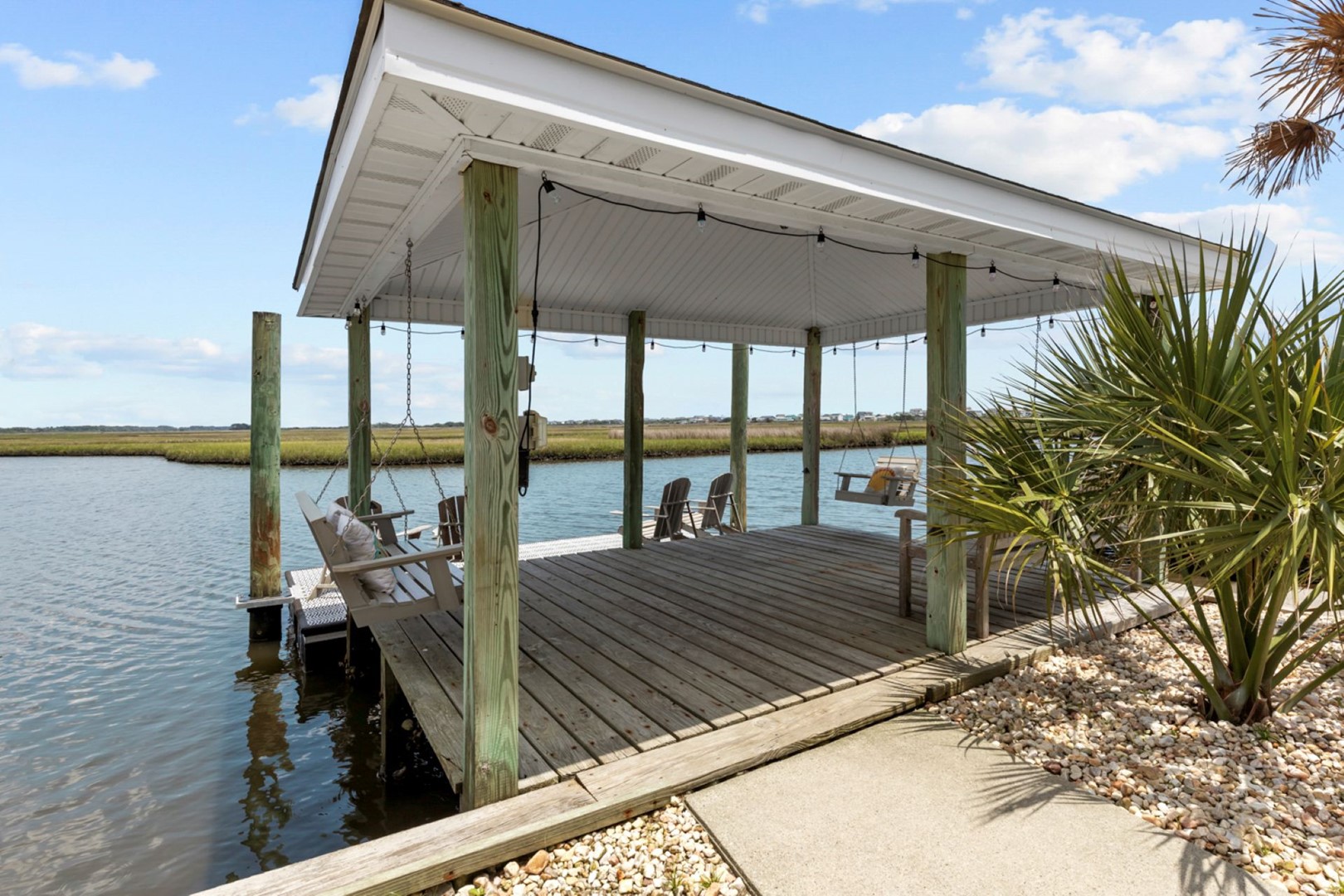 Floating Boat Dock with Gazebo