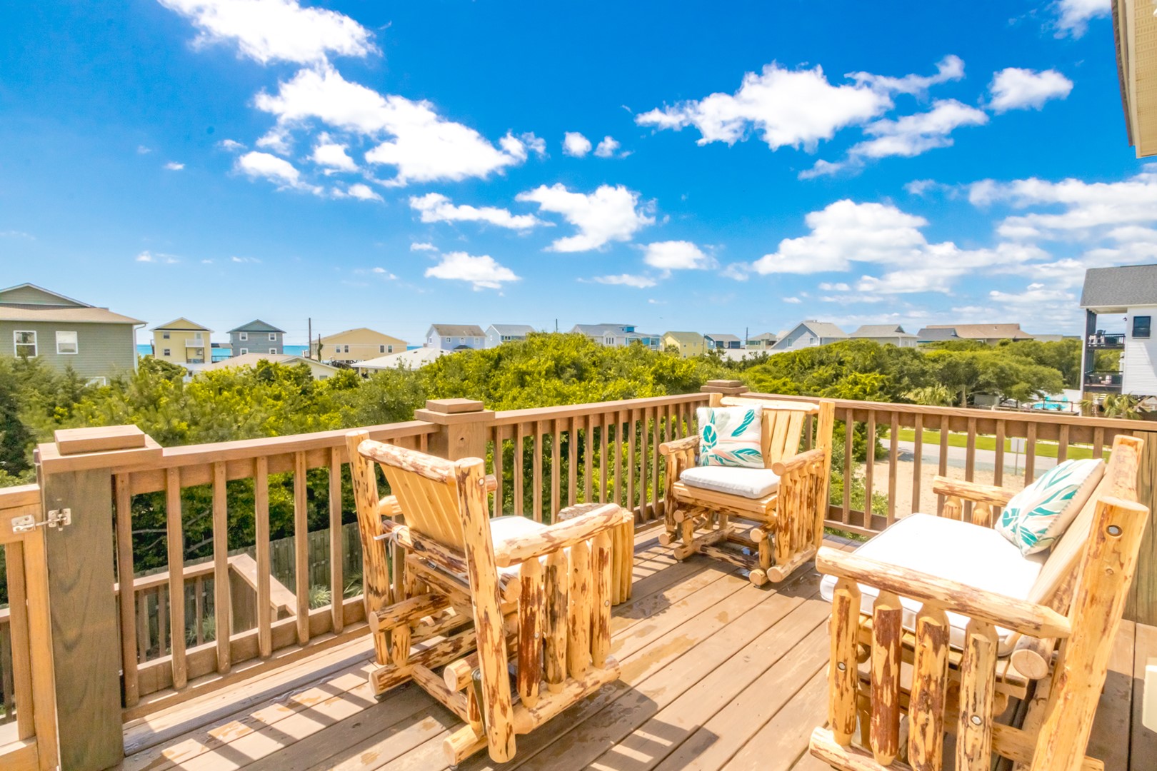 Top Floor Back Sun Deck