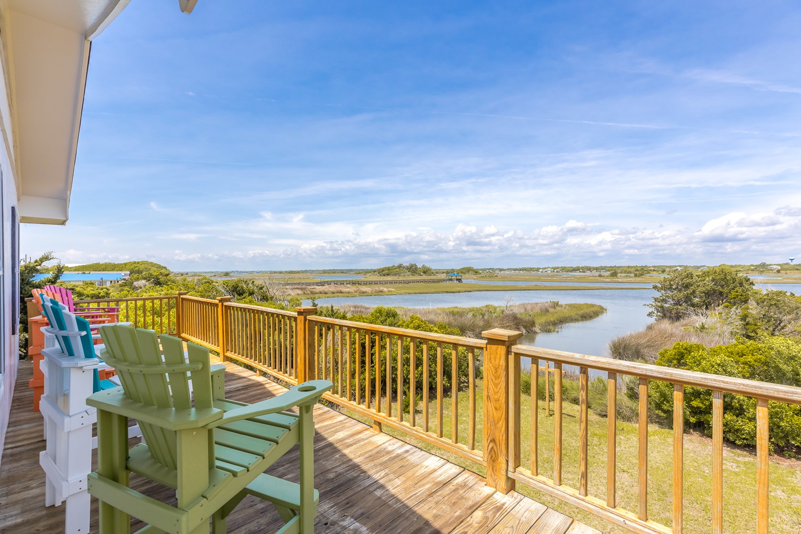 Soundfront Sun Deck with Seating