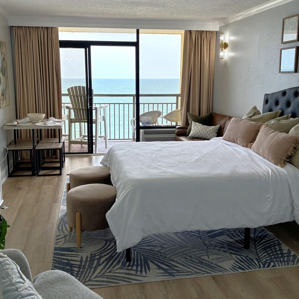 Caravelle - Off The Hook (21)