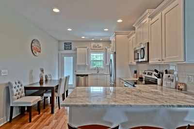 A Party at the Peach / 4319 E. Pelican Drive