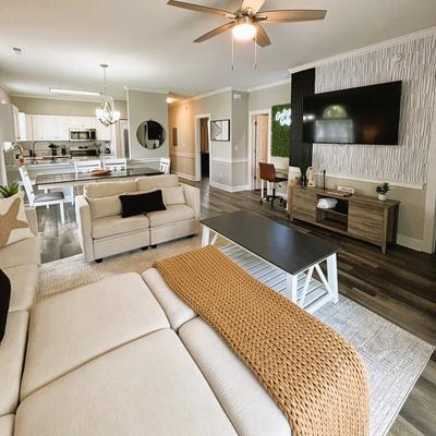 Immaculate Myrtlewood