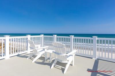 Rooftop Deck With Hot Tub